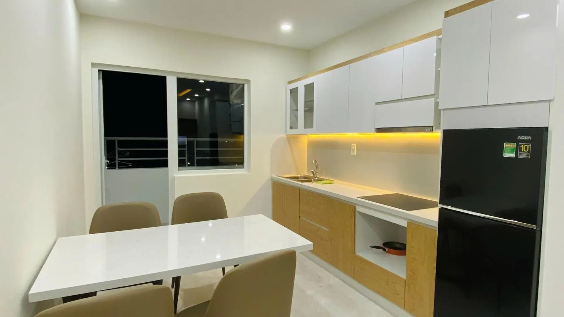 Dac Homestay - Family Apartment 芽庄 0*,  越南